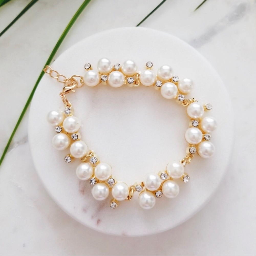 💥NEW💥Pearl Crystal Shiny Bracelet